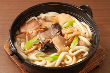 きのこの鍋焼きうどん