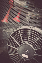 Engine cooling fan of a bus
