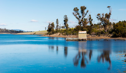 Obraz premium Boat jetty found on Bruny Island in Tasmania, Australia.