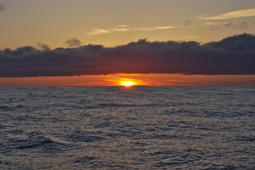 Fototapeta premium 3249 Sunset during Atlantic Ocean crossing on sailboat from Antigua to Gibraltar