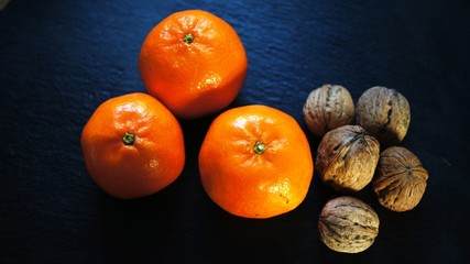 walnüsse ,mandarine,walnüsse, manderine, food, red, vegetable, ripe, fresh, fruit, tomatoes, isolated, healthy, white, organic, persimmon, vegetarian, 