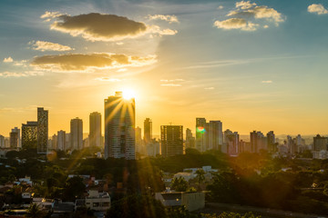 Fototapeta na wymiar skyline at sunset goiânia