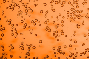 Primo piano delle bollicine in bibita gassata