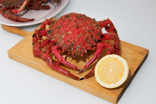 crab fresh with lemon, seafood