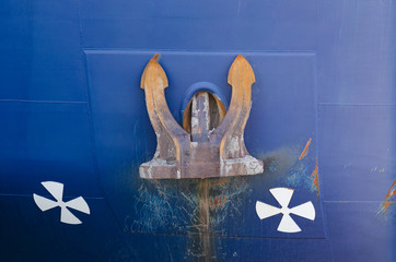 Ships anchour on the bows of a ship