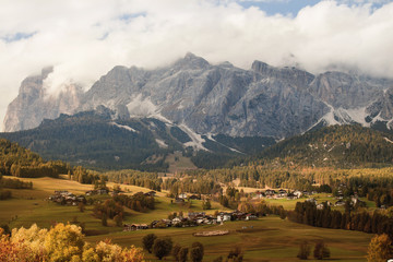 dolomiti mountains valley