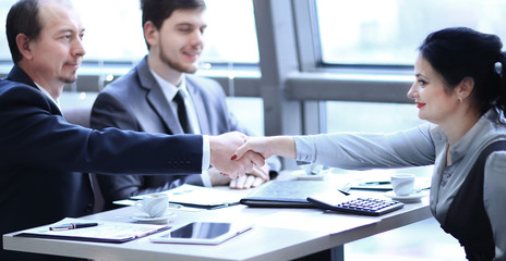 handshake Manager and the client over a Desk