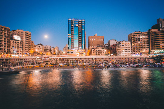 The Stanley bridge at night