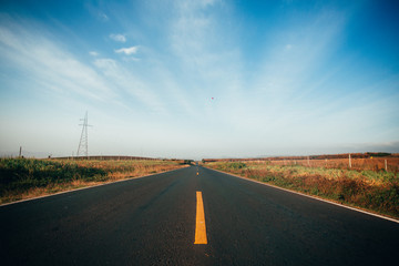 An empty road in Kenya © Trevor