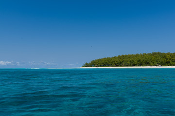 Fototapeta na wymiar Island near Zanzibar, Tanzania