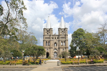 Fototapeta na wymiar Parque principal. Jardín, Antioquia, Colombia