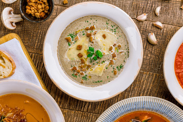 Cream soup of mushrooms