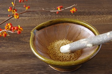 すり鉢と胡麻　すり鉢　胡麻　和食器