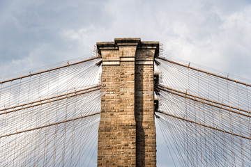 Fototapeta premium Low angle view of Brooklyn Bridge in New York