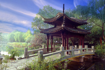 Fototapeta na wymiar Gazebo in Shanghai Park