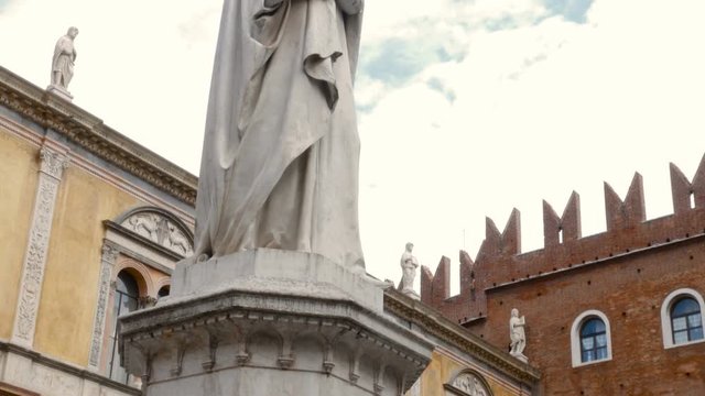 Piazza Dante, a statue representing the famous writer Dante Alighieri, the most important work of the writer is the Divine Comedy