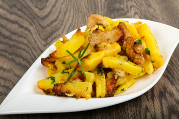 Fried potato with pork