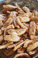 crispy banana fried in market