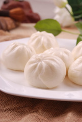 White vegetarian Bun