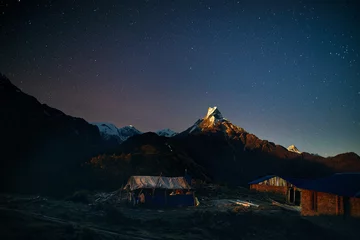 Crédence de cuisine en verre imprimé Annapurna Himalayas at night sky with stars