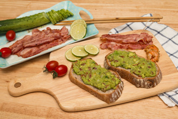 Guacamole with bread