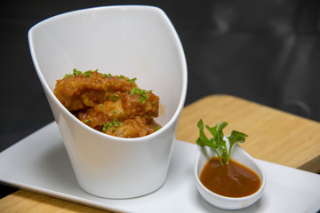  spicy chicken wing with chili sauce