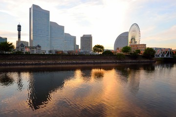 Naklejka premium みなとみらいの夕刻の景色