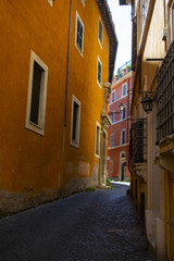 Fototapeta na wymiar alley in the historica centre of Rome