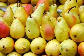 pears at the market