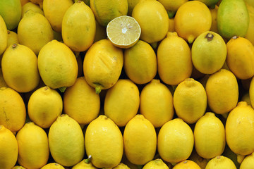 yellow lemons at the market