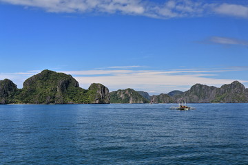 Fototapeta premium Sailing from Corong Corong-Bacuit bay E.of Entalula-Inatula-Shimizu-Miniloc islands. El Nido-Palawan-Philippines-0842