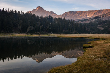 Fototapeta na wymiar Mountain Lake Reflections