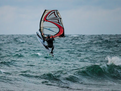 Water sports: Windsurfing jumps out of the water