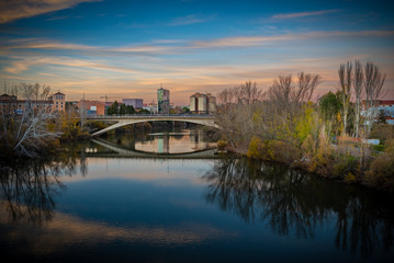 Fototapeta premium Valladolid ciudad histórica y cultural en España por la noche 