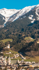 Fototapeta na wymiar Smartphone HD Wallpaper of beautiful alpine view near the Brenner