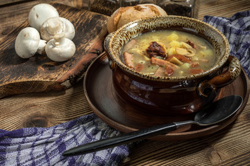 The sour soup made of rye flour.