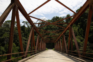 Fototapeta na wymiar rusty bridge