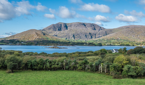 Spectacular scenery along the Ring of Beara, relatively unexplored and less known to tourists than the Ring of Kerry. Lush natural beauty, wild landscapes, unspoilt seascapes and wildlife.