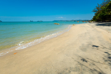 Fototapeta na wymiar Teluk Yu beach Langkawi island