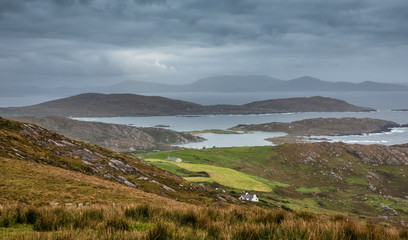 Spectacular lansdcapes along the Ring of Kerry is, an iconic destination with breathtaking views, lush nature, wildlife and charming Irish villages. Copunty Kerry, Ireland