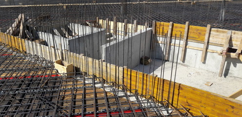 Cantiere edile - tutto pronto per il getto del cemento