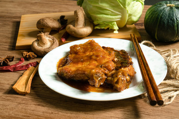 Sauce big row, wood grain background