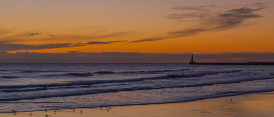 Naklejka premium Seaburn beach Winter sunrise sunderland uk