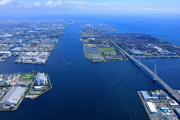 京浜運河とコンビナート／京浜コンビナート