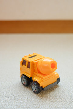 おもちゃのミキサー車