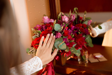 Fototapeta na wymiar wedding bouquet, bouqet of beautiful flowers on wed day