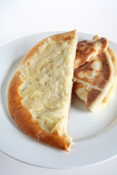 Fataya cheese bread