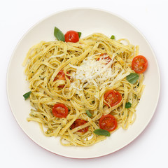 Tagliatelle with pesto and tomatoes from above
