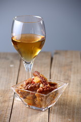 bodegón de comida y bebida