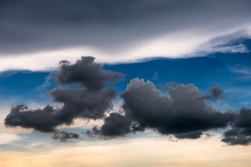 Fototapeta na wymiar Clouds with blue sky backgrounds